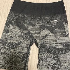 Gymshark Adapt ombré bike shorts size large. Never worn.